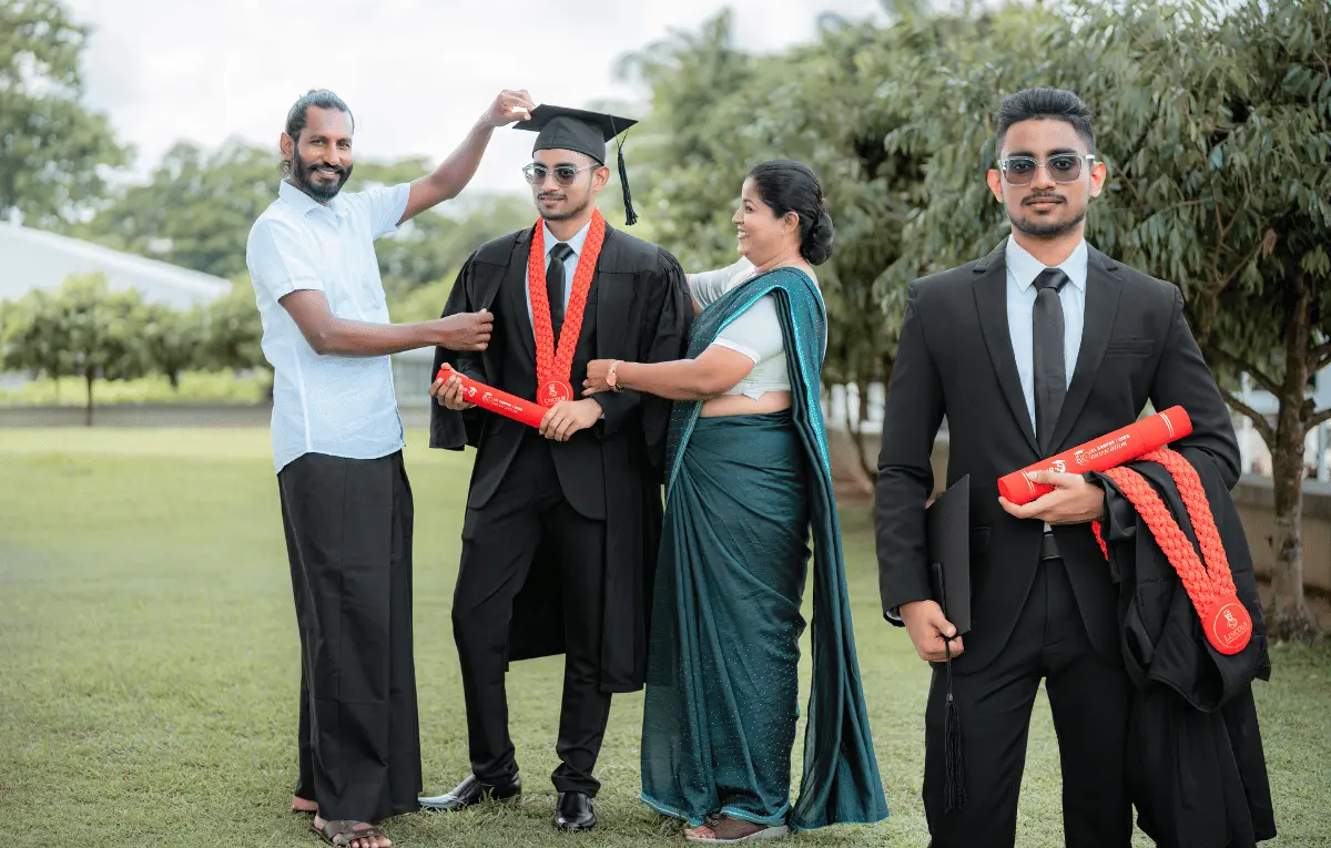 සාමාන්‍ය පෙළින් (O/L) පසු කාලය නාස්ති නොකර, වයස 21න් Corporate ලෝකයේ Leader කෙනෙක් වෙන්නේ කොහොමද?
